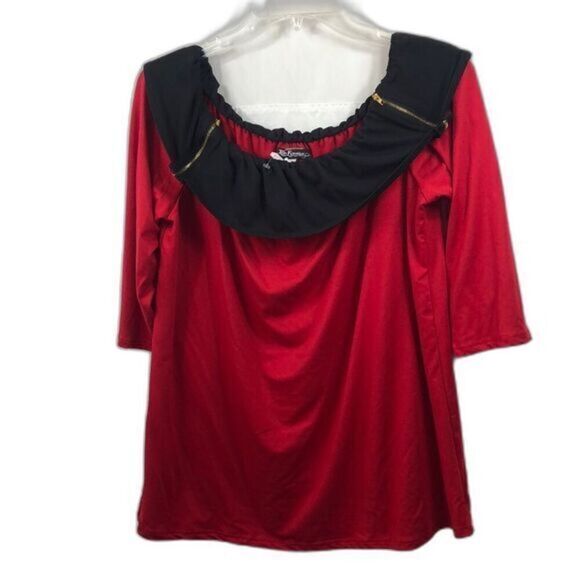 Tops - Vintage women Top fashion of NY Red and black blouse size 2X